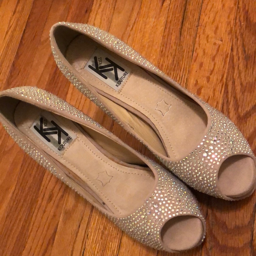 KISS MY KOUTURE, Nude Rhinestone Pumps - Picture 5 of 6